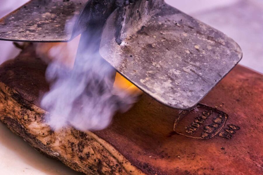 La lavorazione dello speck Schmid