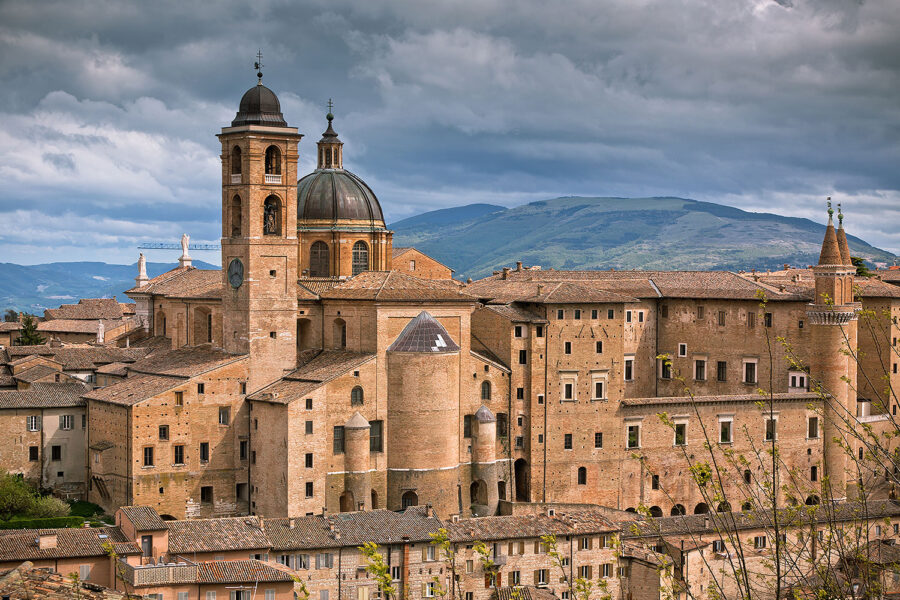 Uno scorcio del centro storico di Urbino